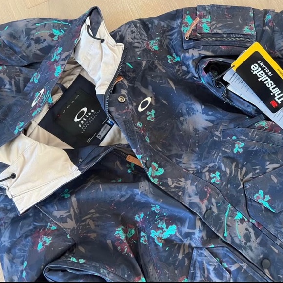 Oakley Jackets & Blazers - Oakley Blue and Green Patterned Jacket